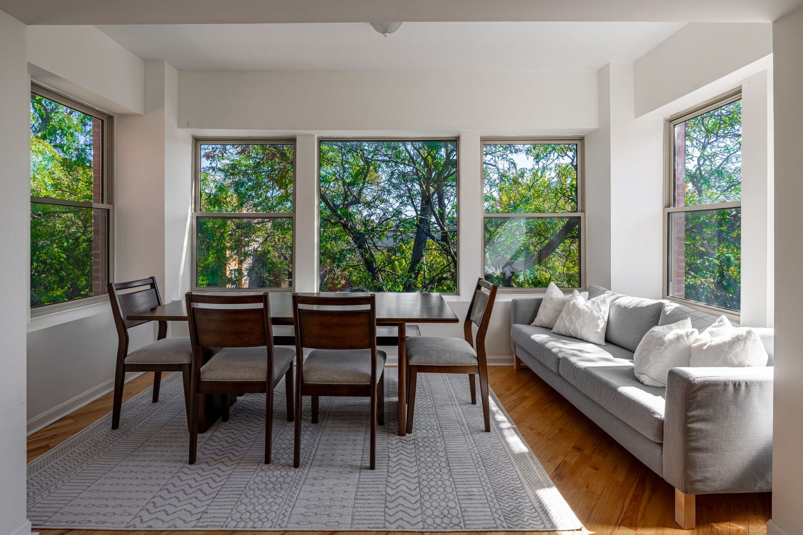 6148 S Woodlawn Avenue #3A, Chicago, IL 60637