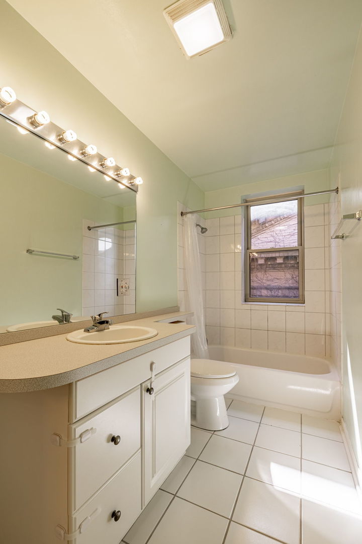 6148 S Woodlawn Avenue #3A, Chicago, IL 60637