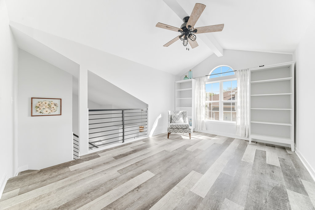 8040 160th Street, Tinley Park, IL 60477