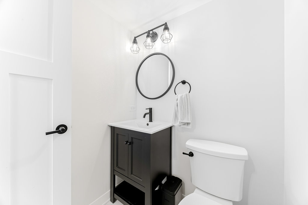 8040 160th Street, Tinley Park, IL 60477