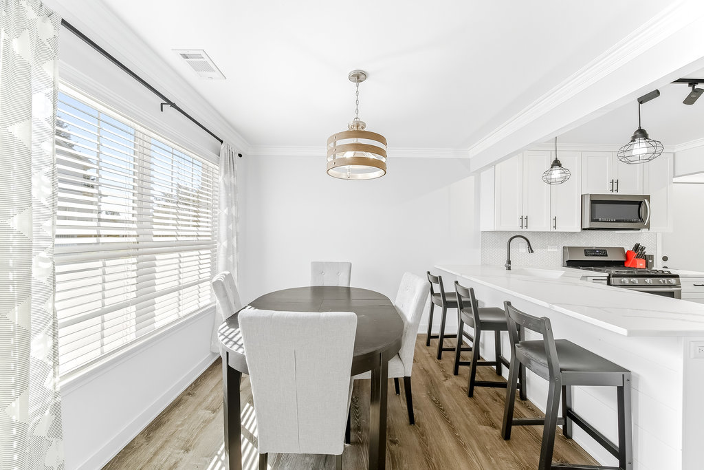 8040 160th Street, Tinley Park, IL 60477