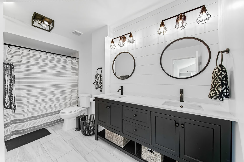 8040 160th Street, Tinley Park, IL 60477