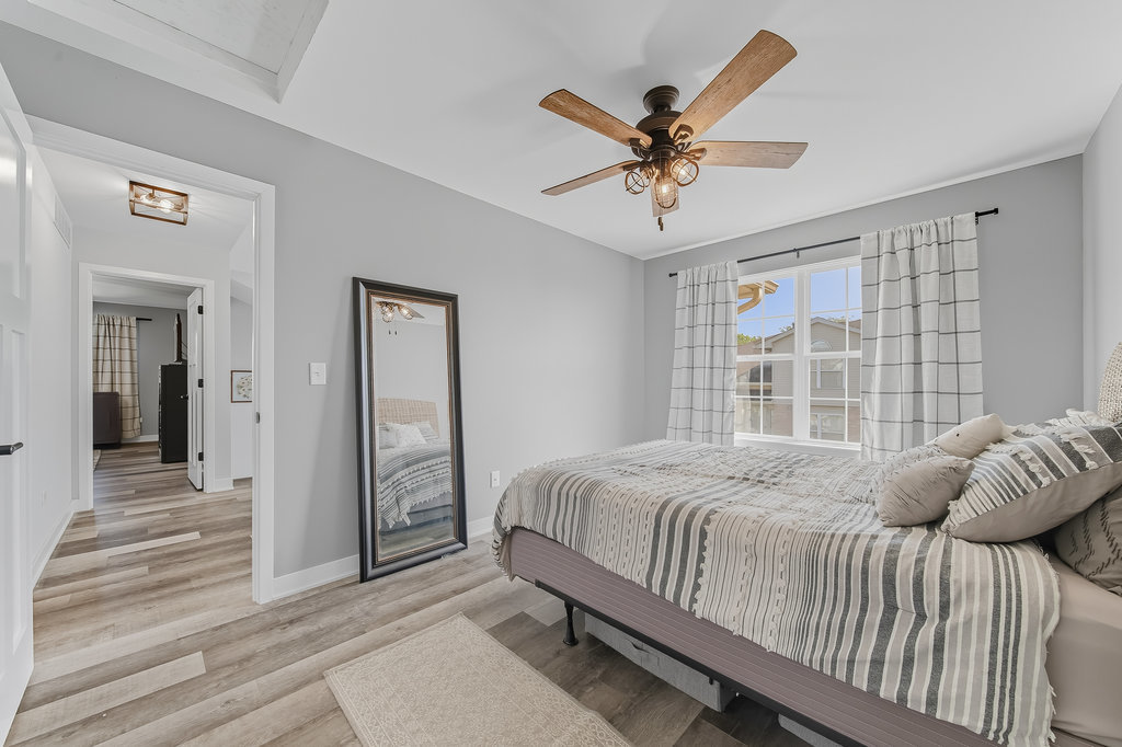 8040 160th Street, Tinley Park, IL 60477