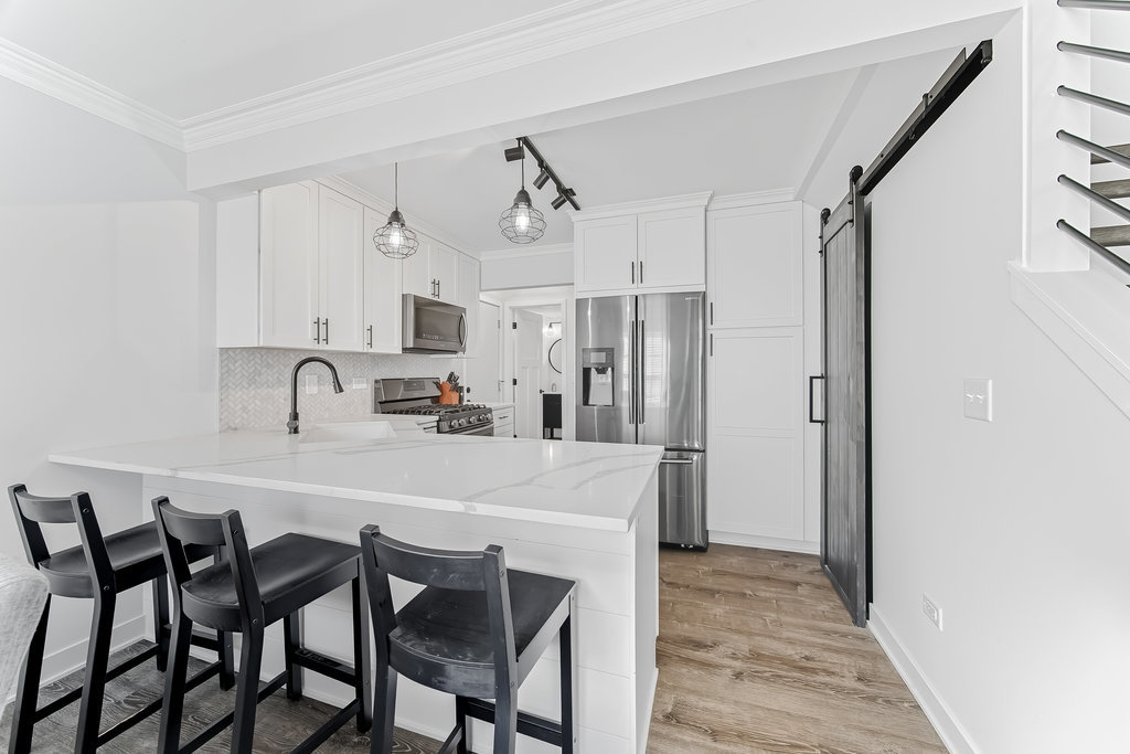 8040 160th Street, Tinley Park, IL 60477