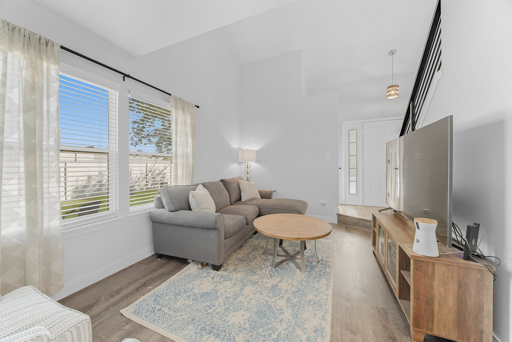 8040 160th Street, Tinley Park, IL 60477