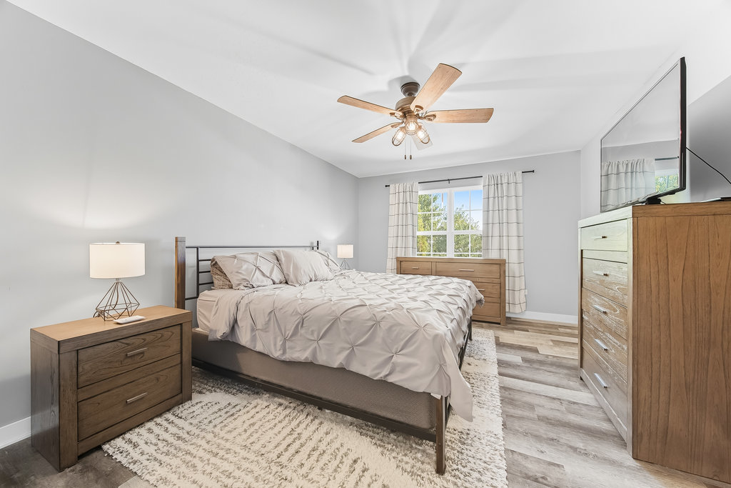 8040 160th Street, Tinley Park, IL 60477