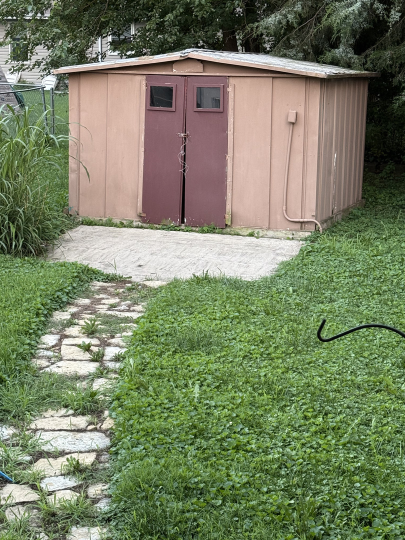 39 Maple Lane, Manteno, IL 60950