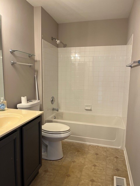 3022 Kentshire Circle #3022, Naperville, IL 60564