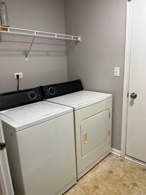 3022 Kentshire Circle #3022, Naperville, IL 60564