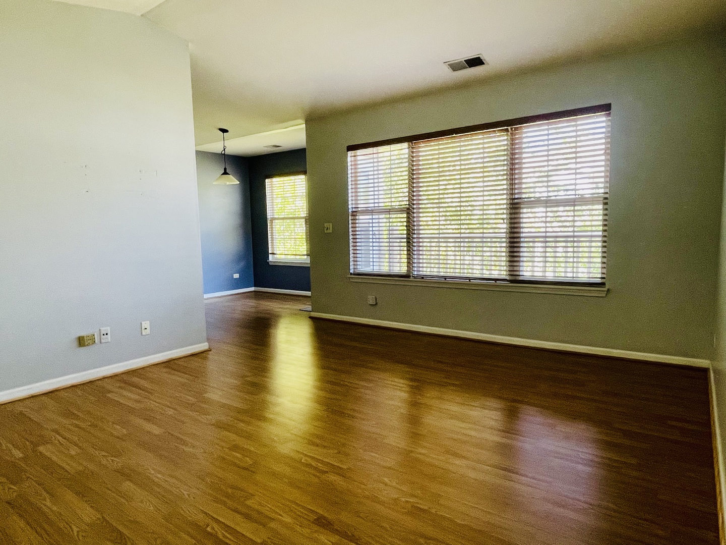 1248 N RED OAK Circle #4, Round Lake Beach, IL 60073