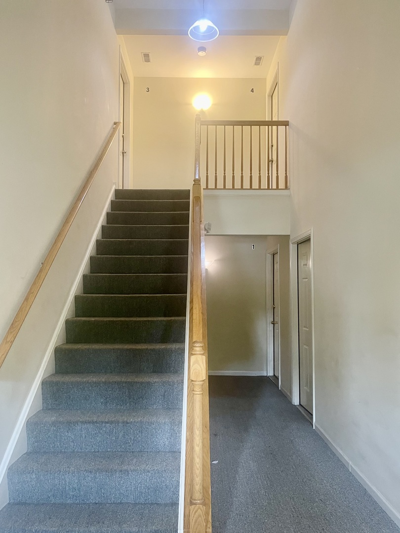 1248 N RED OAK Circle #4, Round Lake Beach, IL 60073