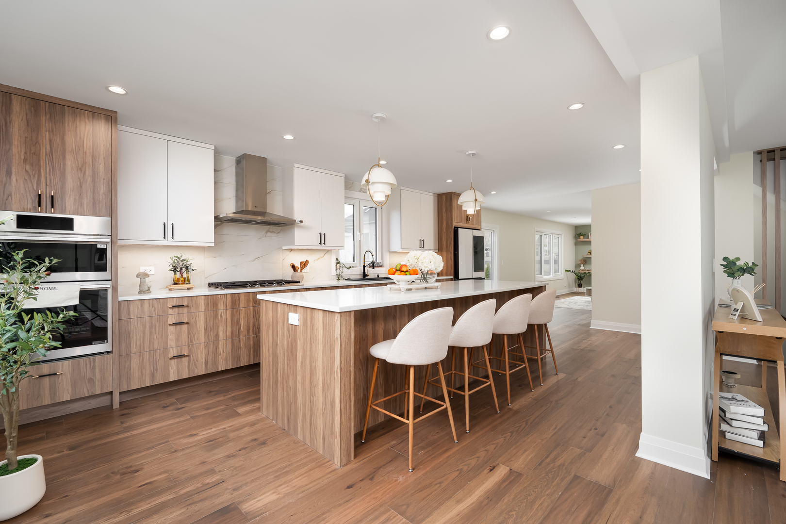 805 S Tures Lane, Des Plaines, IL 60018