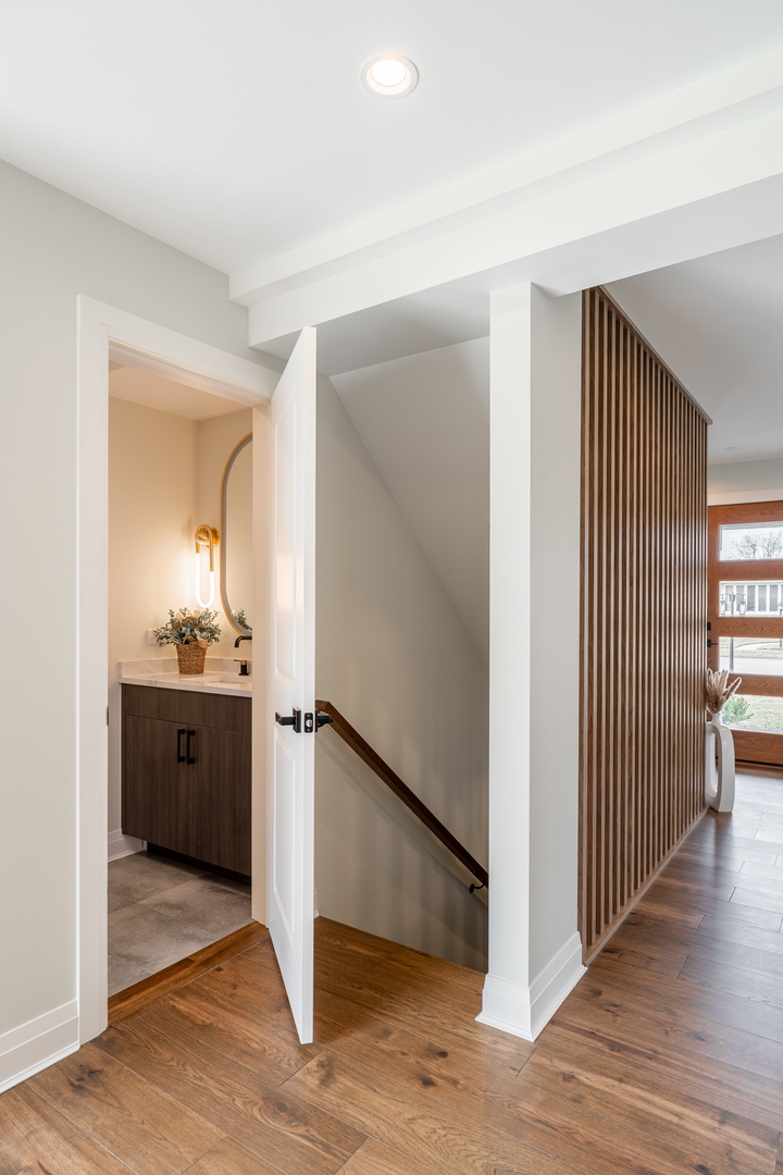 805 S Tures Lane, Des Plaines, IL 60018