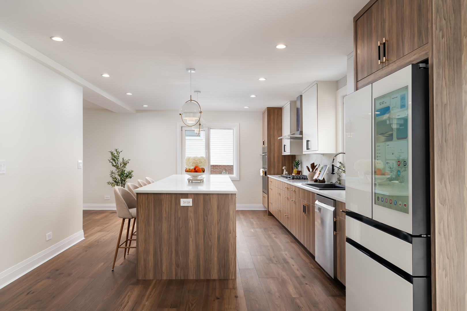 805 S Tures Lane, Des Plaines, IL 60018