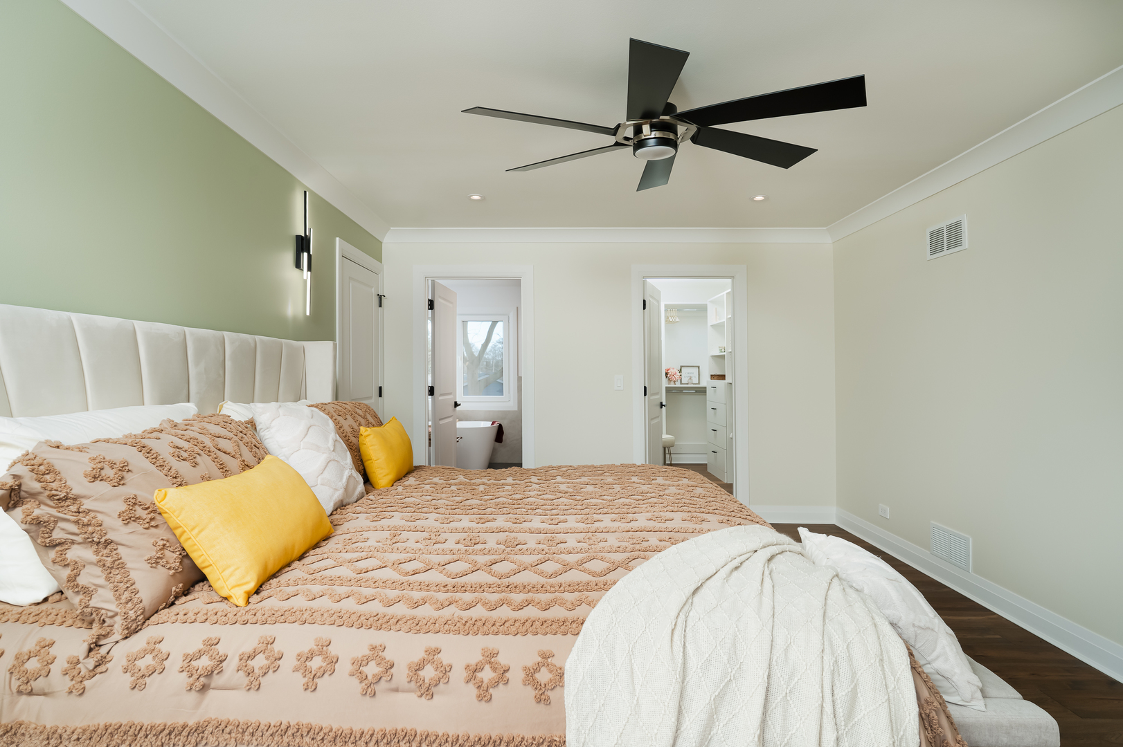 805 S Tures Lane, Des Plaines, IL 60018