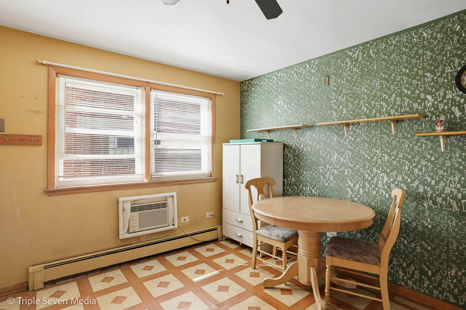 3907 N Central Avenue #2W, Chicago, IL 60634