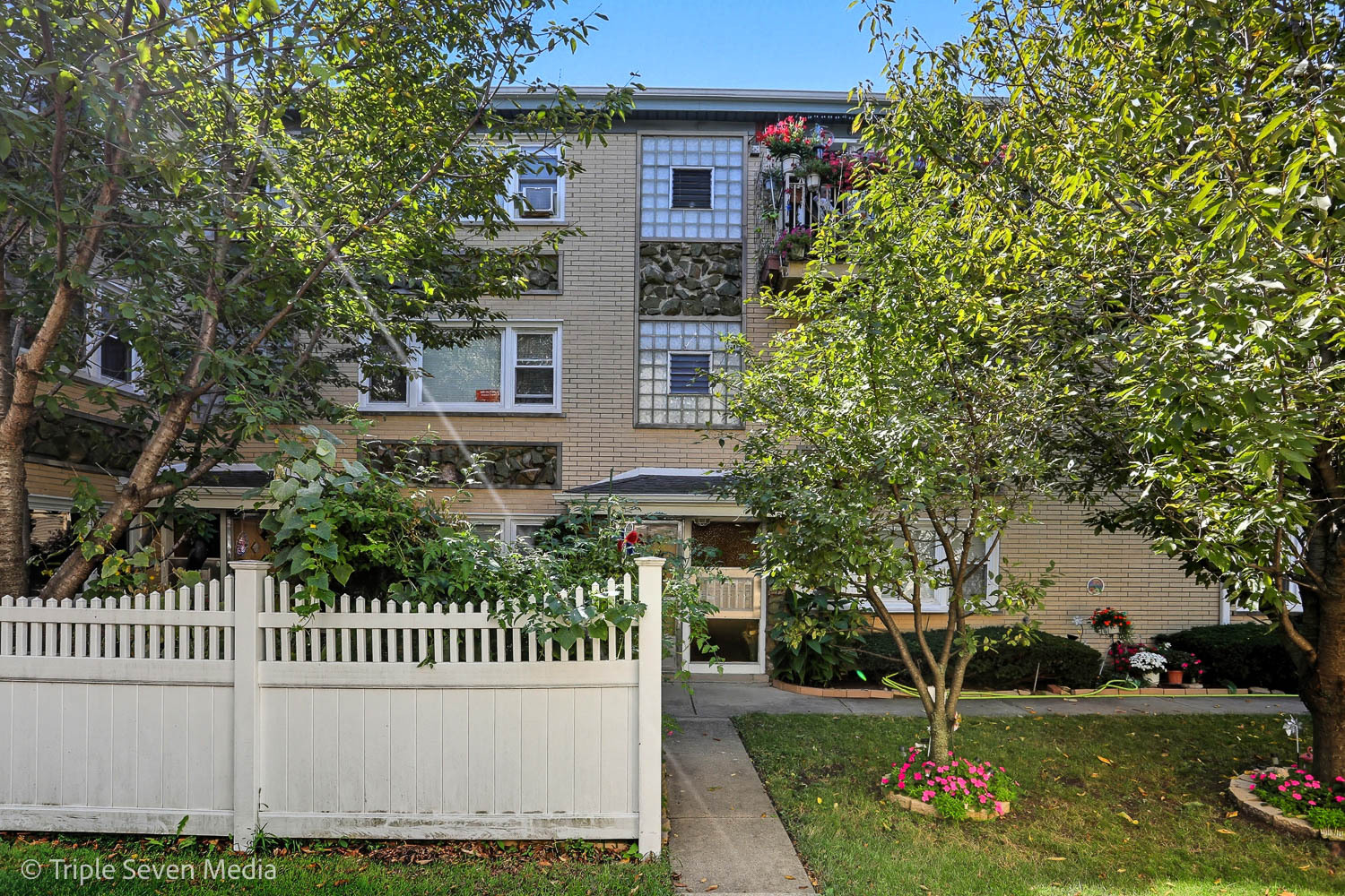 3907 N Central Avenue #2W, Chicago, IL 60634
