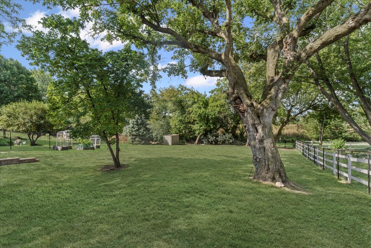 32956 N Ashley Drive, Grayslake, IL 60030