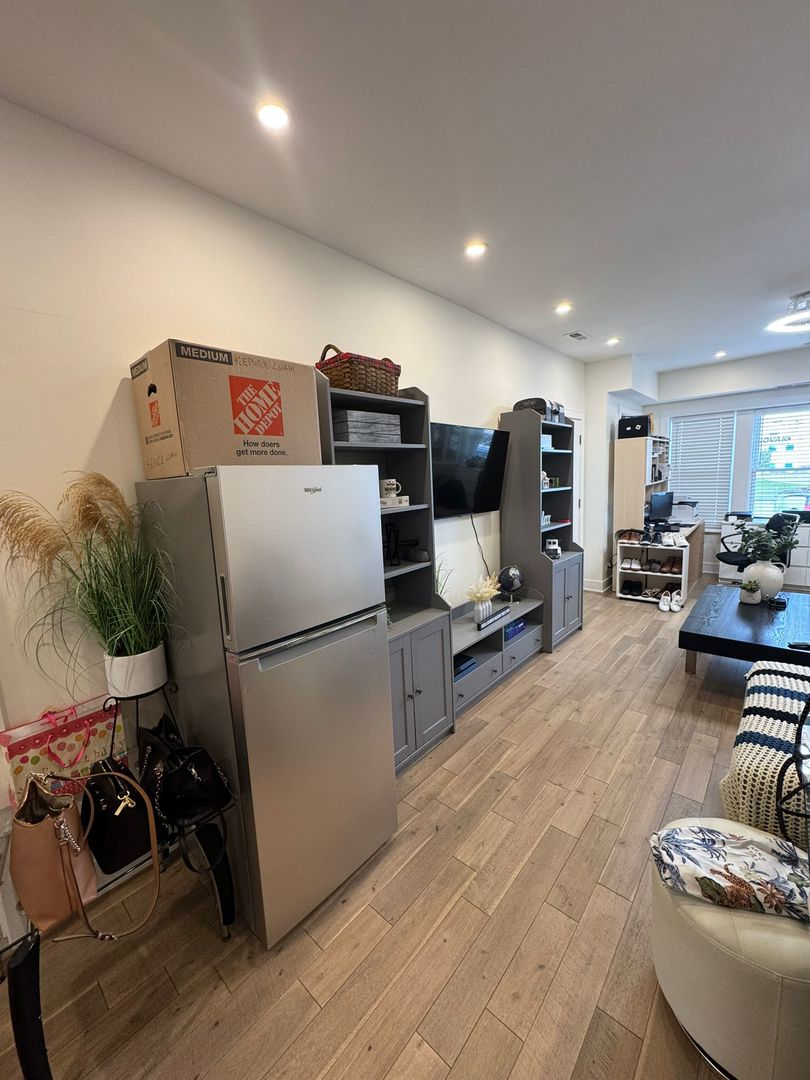 3436 N CENTRAL PARK Avenue #1, Chicago, IL 60618