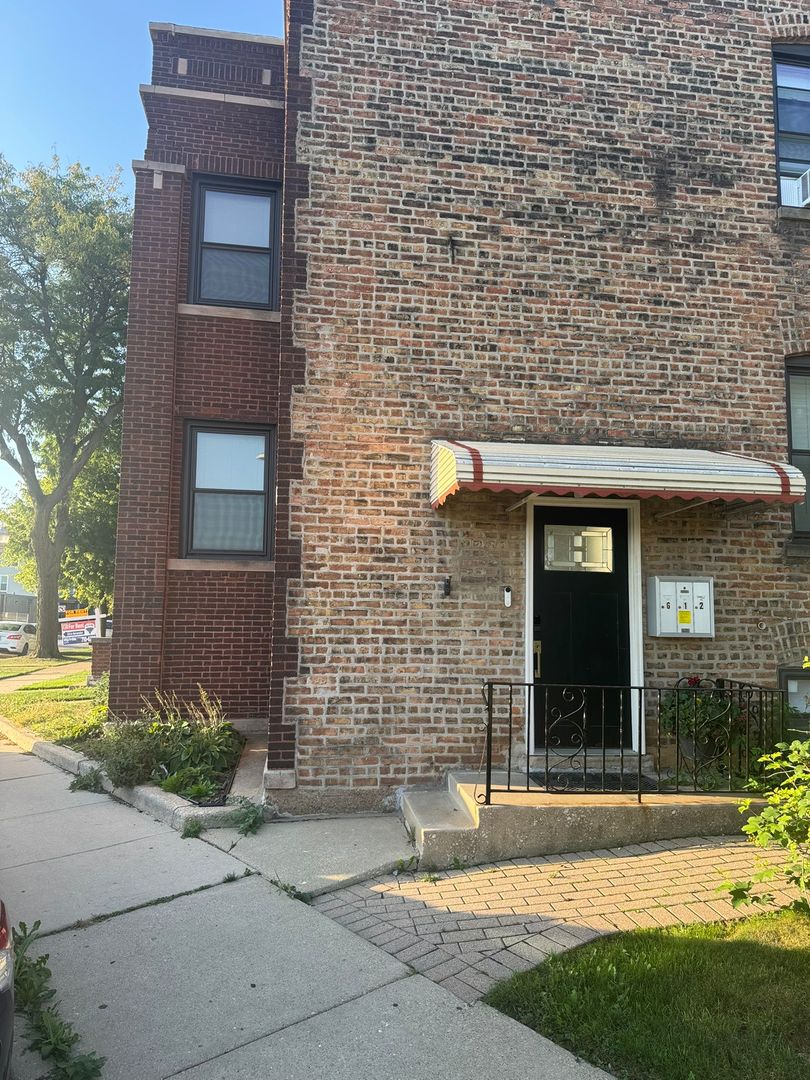 3436 N CENTRAL PARK Avenue #1, Chicago, IL 60618