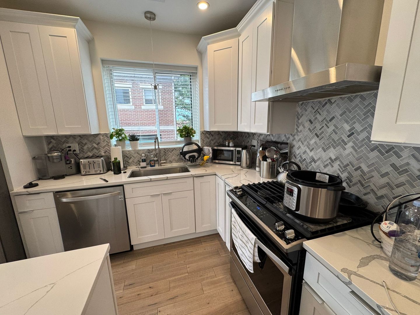 3436 N CENTRAL PARK Avenue #1, Chicago, IL 60618