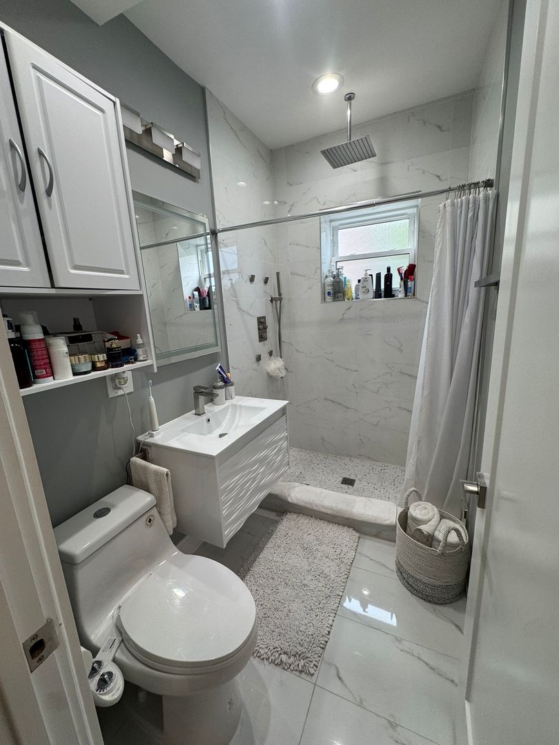 3436 N CENTRAL PARK Avenue #1, Chicago, IL 60618