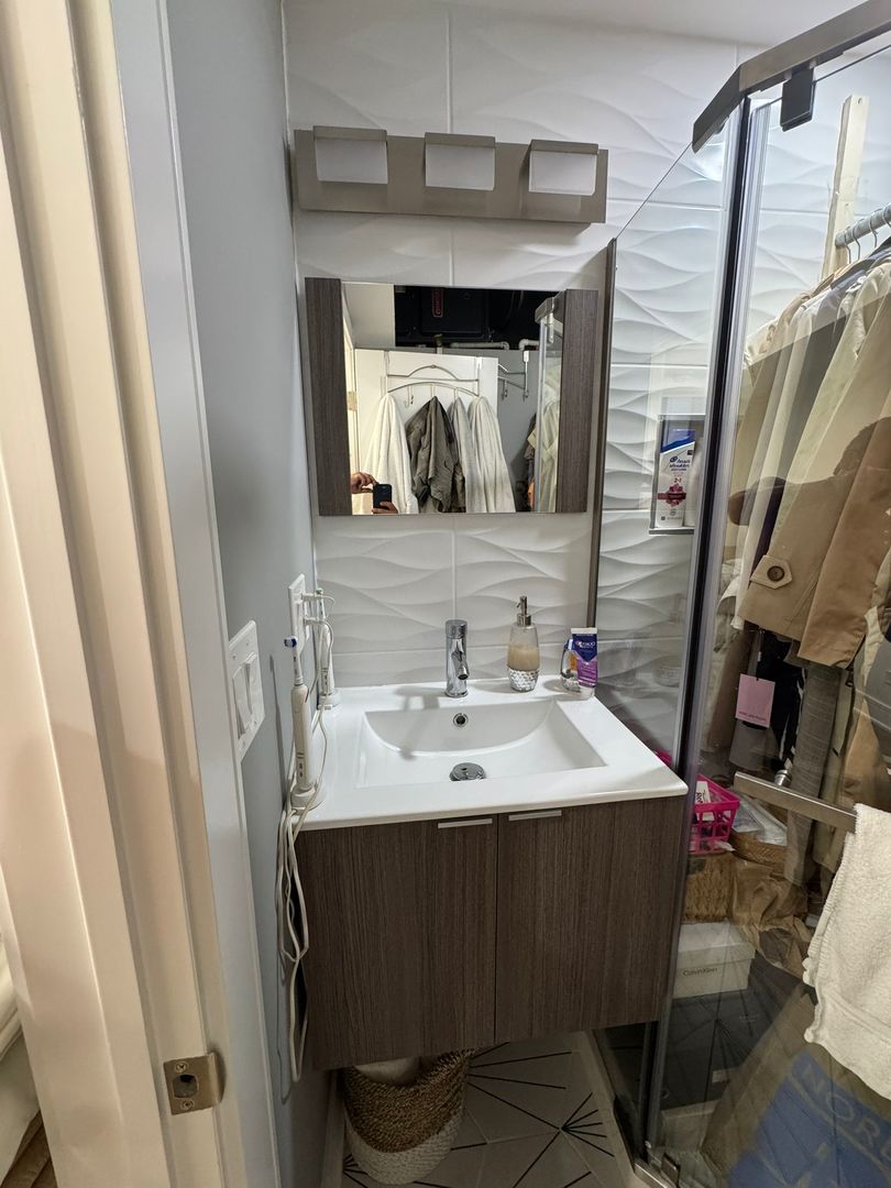 3436 N CENTRAL PARK Avenue #1, Chicago, IL 60618
