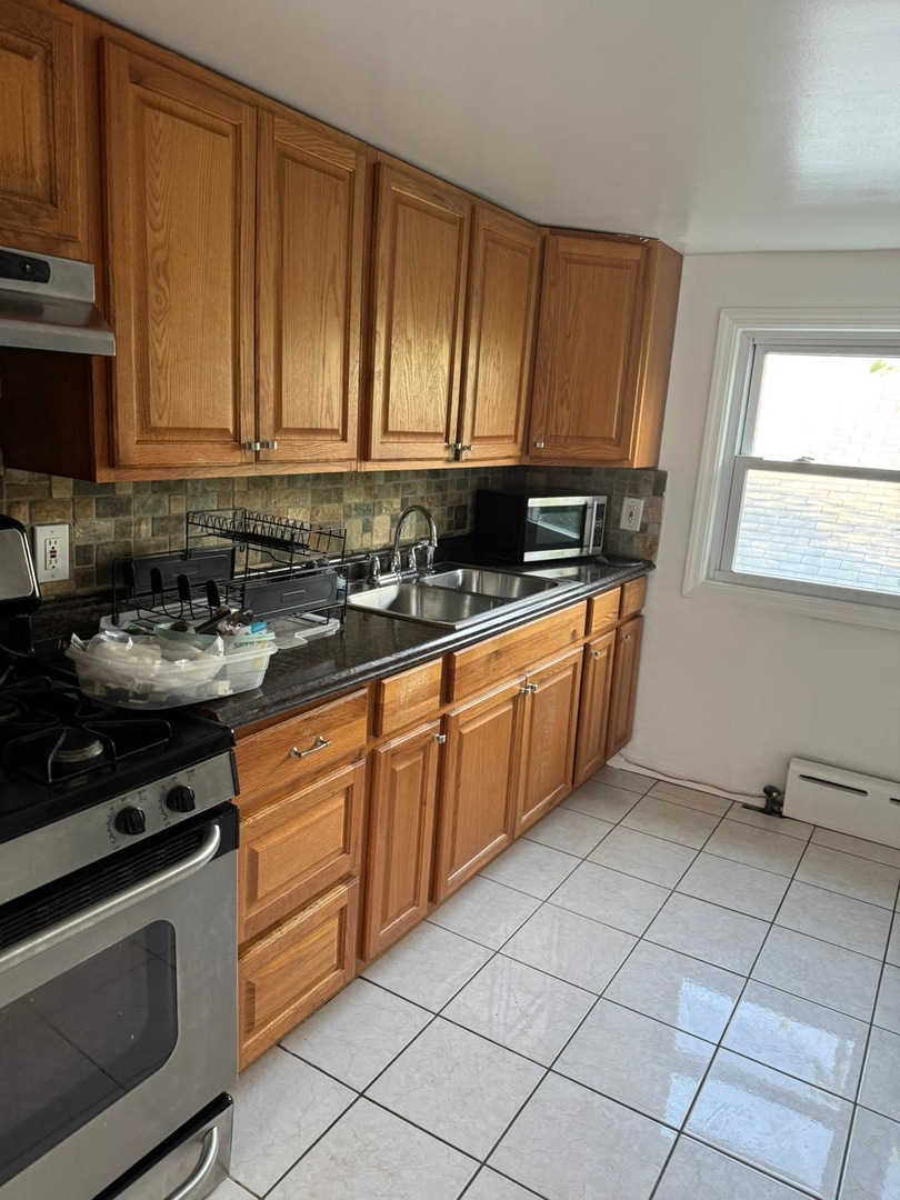 2423 N Newcastle Avenue #2, Chicago, IL 60707