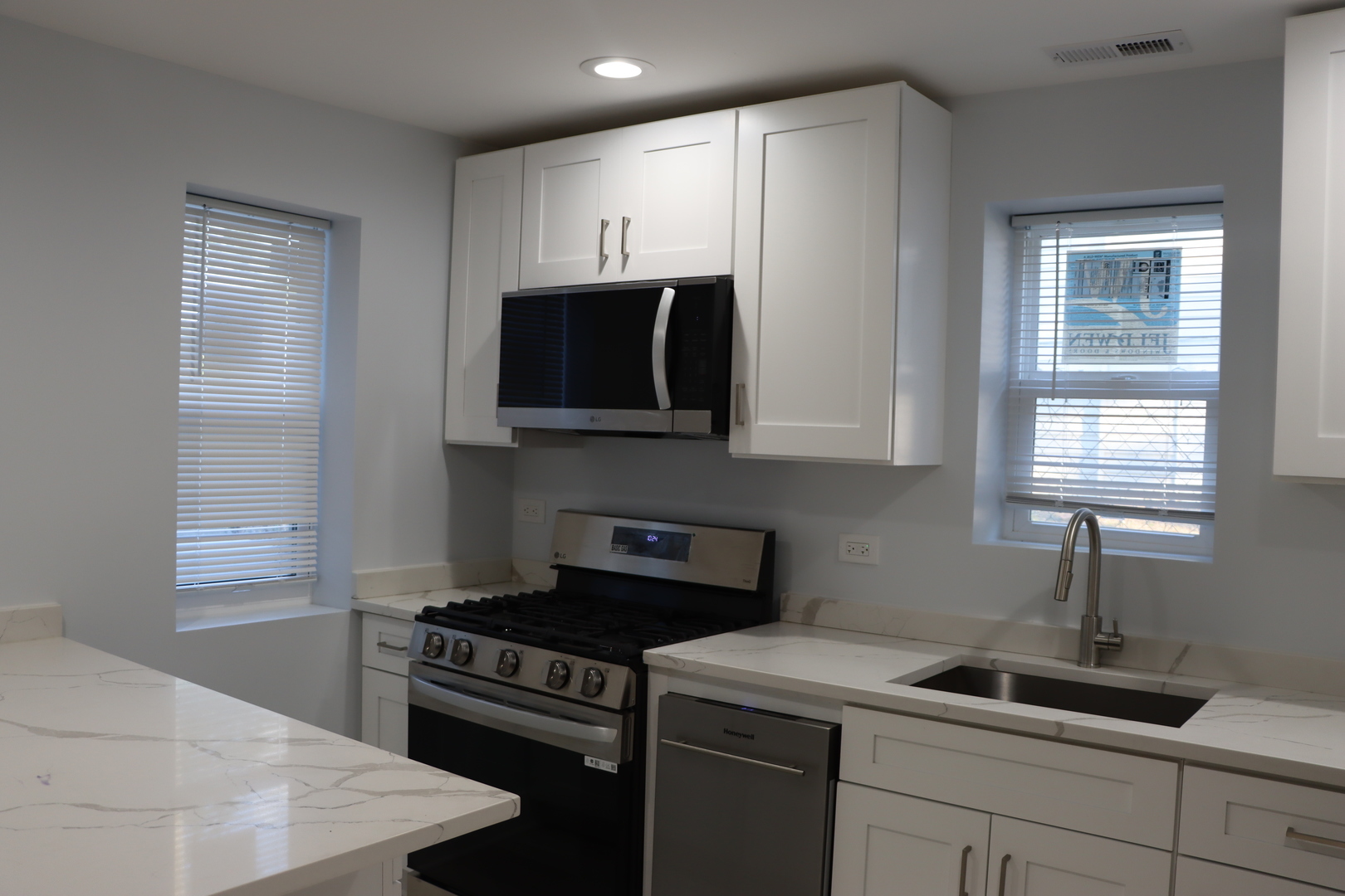 3331 N Drake Avenue #G, Chicago, IL 60618