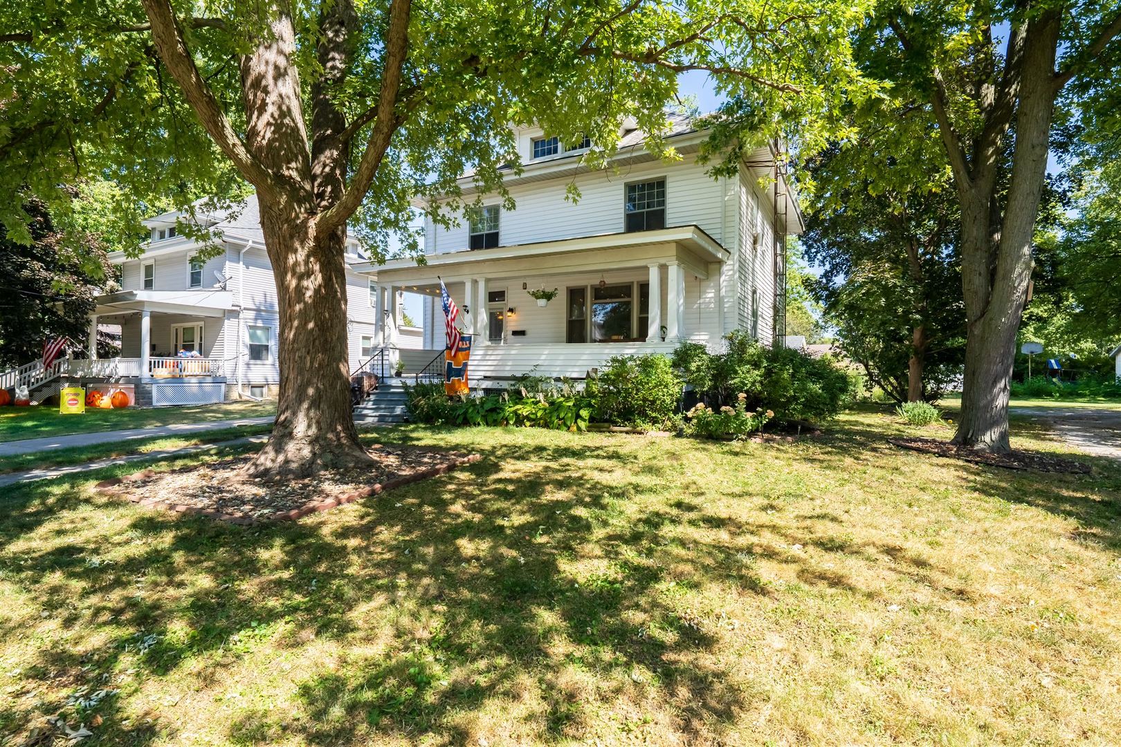 355 N Cherry Street, El Paso, IL 61738