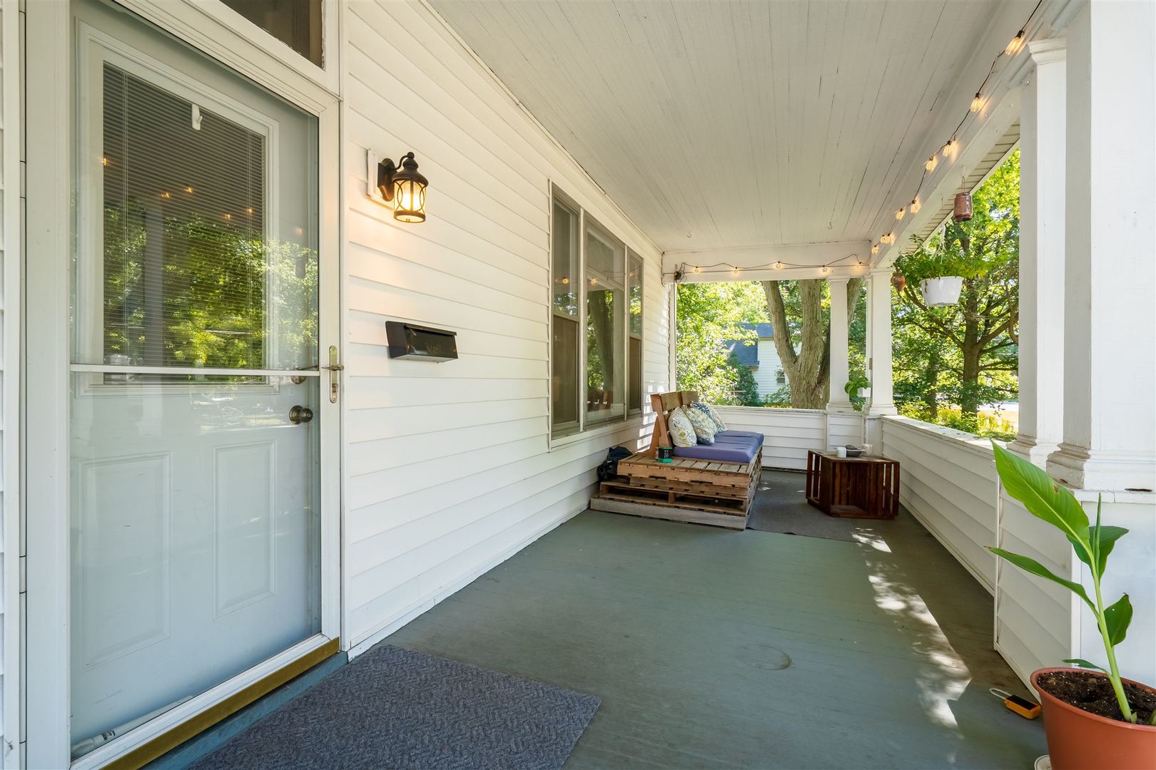 355 N Cherry Street, El Paso, IL 61738