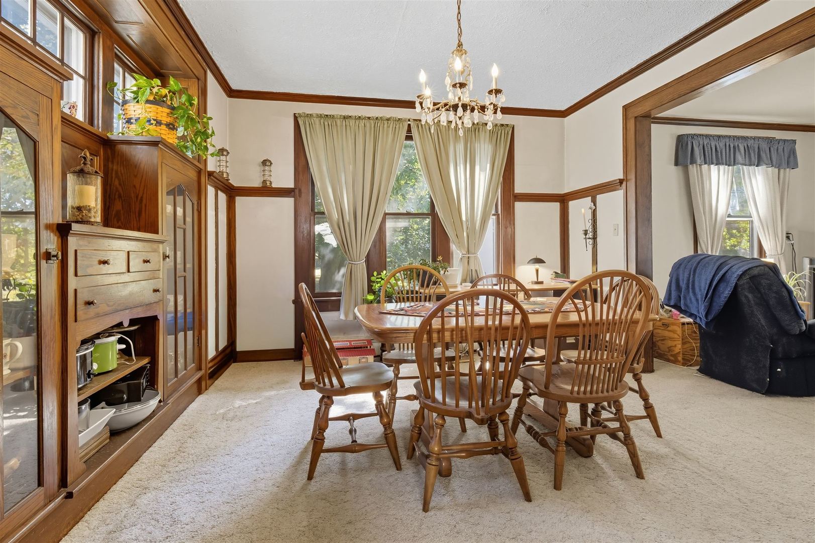 355 N Cherry Street, El Paso, IL 61738