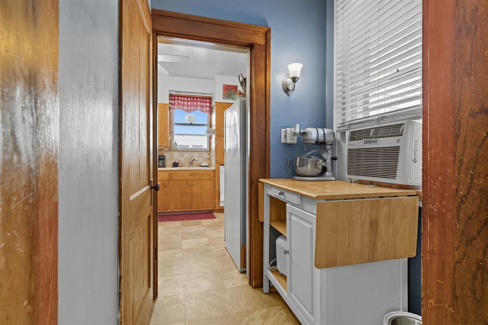 355 N Cherry Street, El Paso, IL 61738