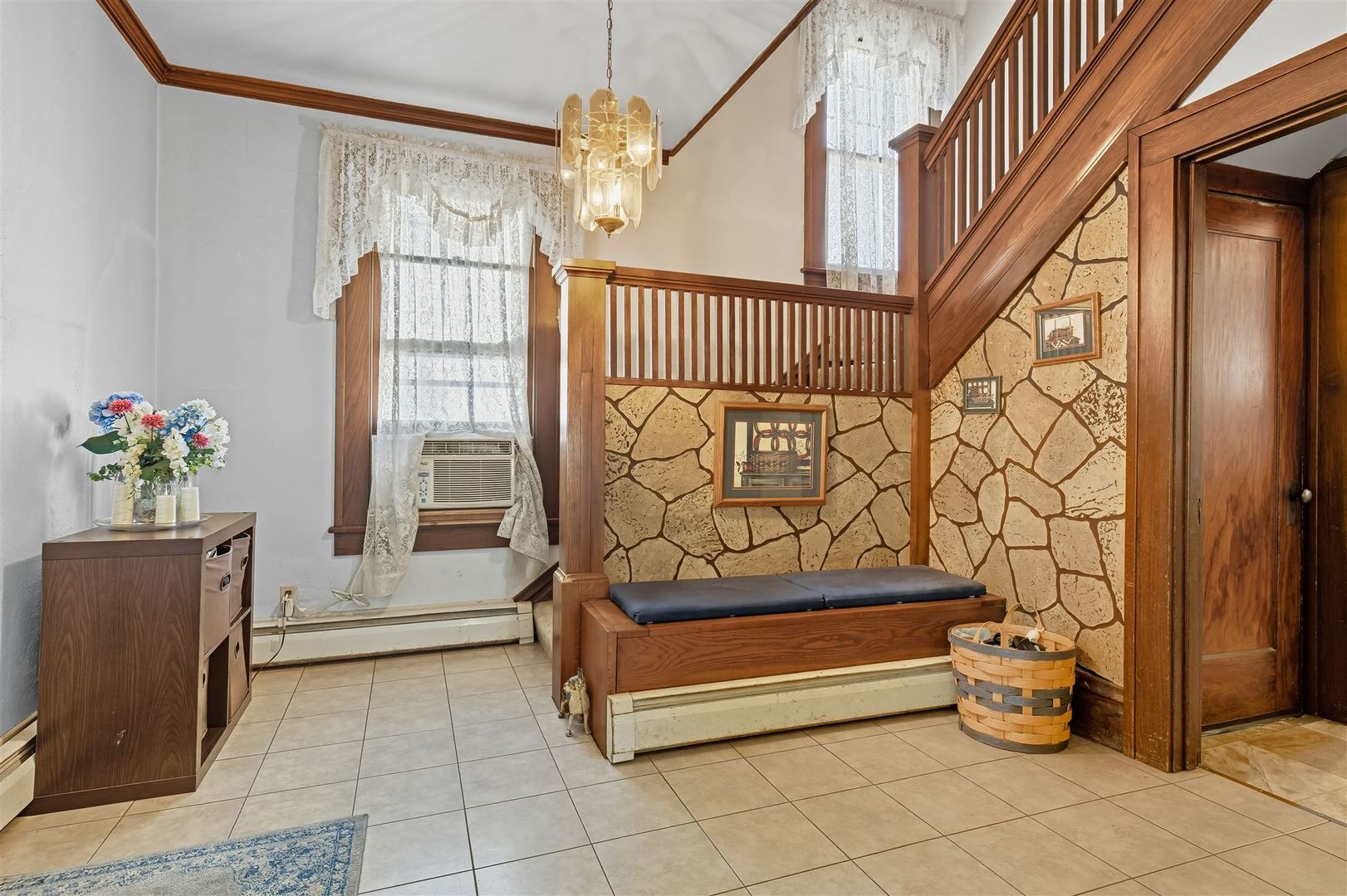 355 N Cherry Street, El Paso, IL 61738