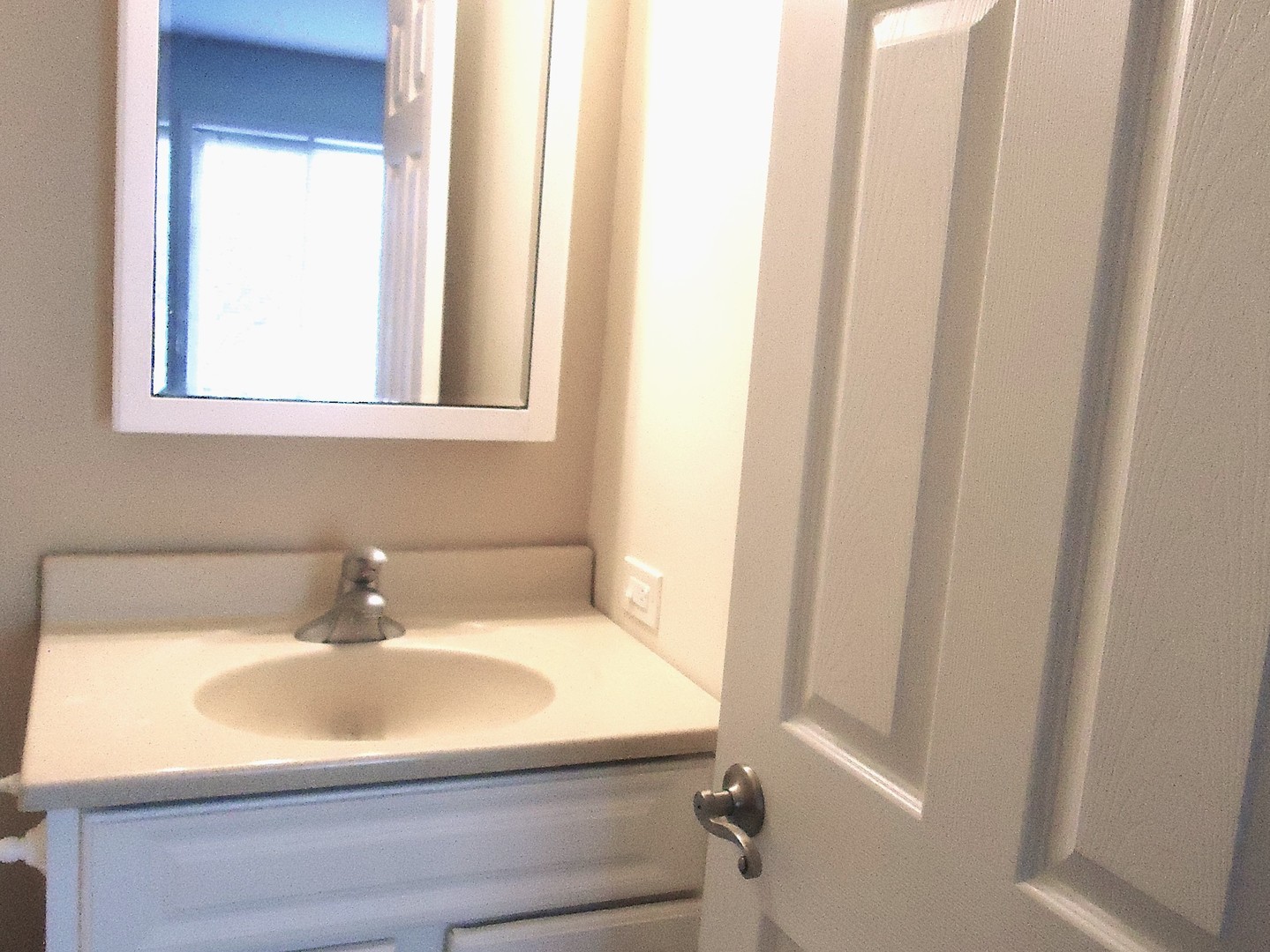 2423 N Kennicott Drive #3A, Arlington Heights, IL 60004
