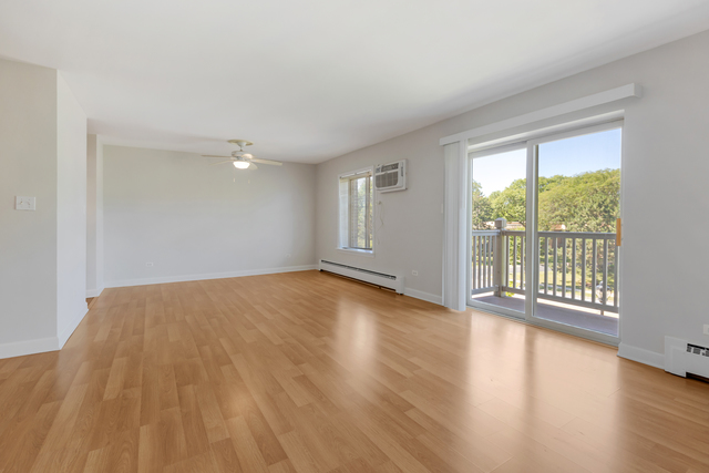 2423 N Kennicott Drive #3A, Arlington Heights, IL 60004