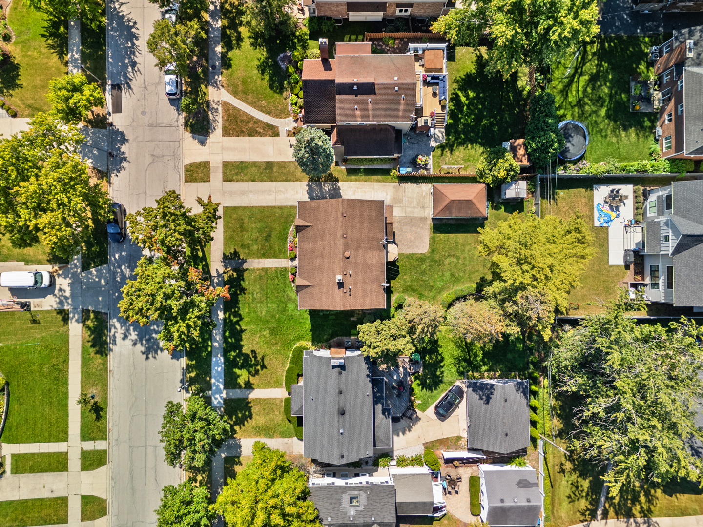 562 S Poplar Avenue, Elmhurst, IL 60126