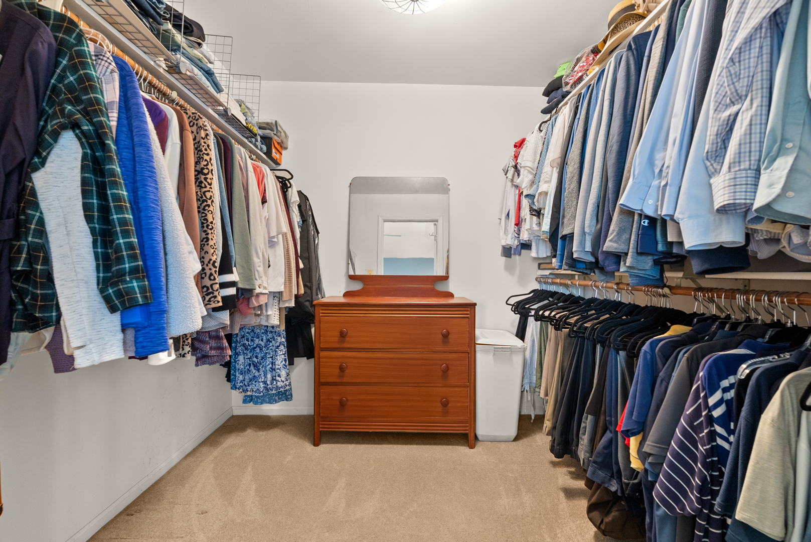 562 S Poplar Avenue, Elmhurst, IL 60126