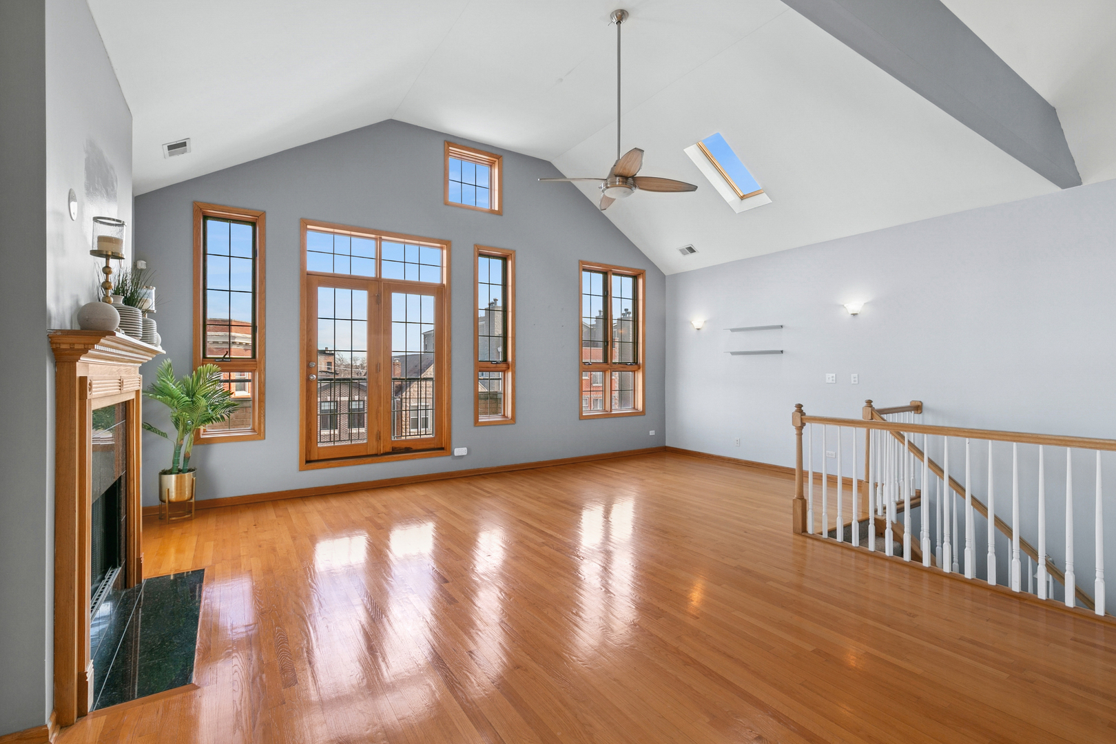 4426 S CALUMET Avenue #3, Chicago, IL 60653