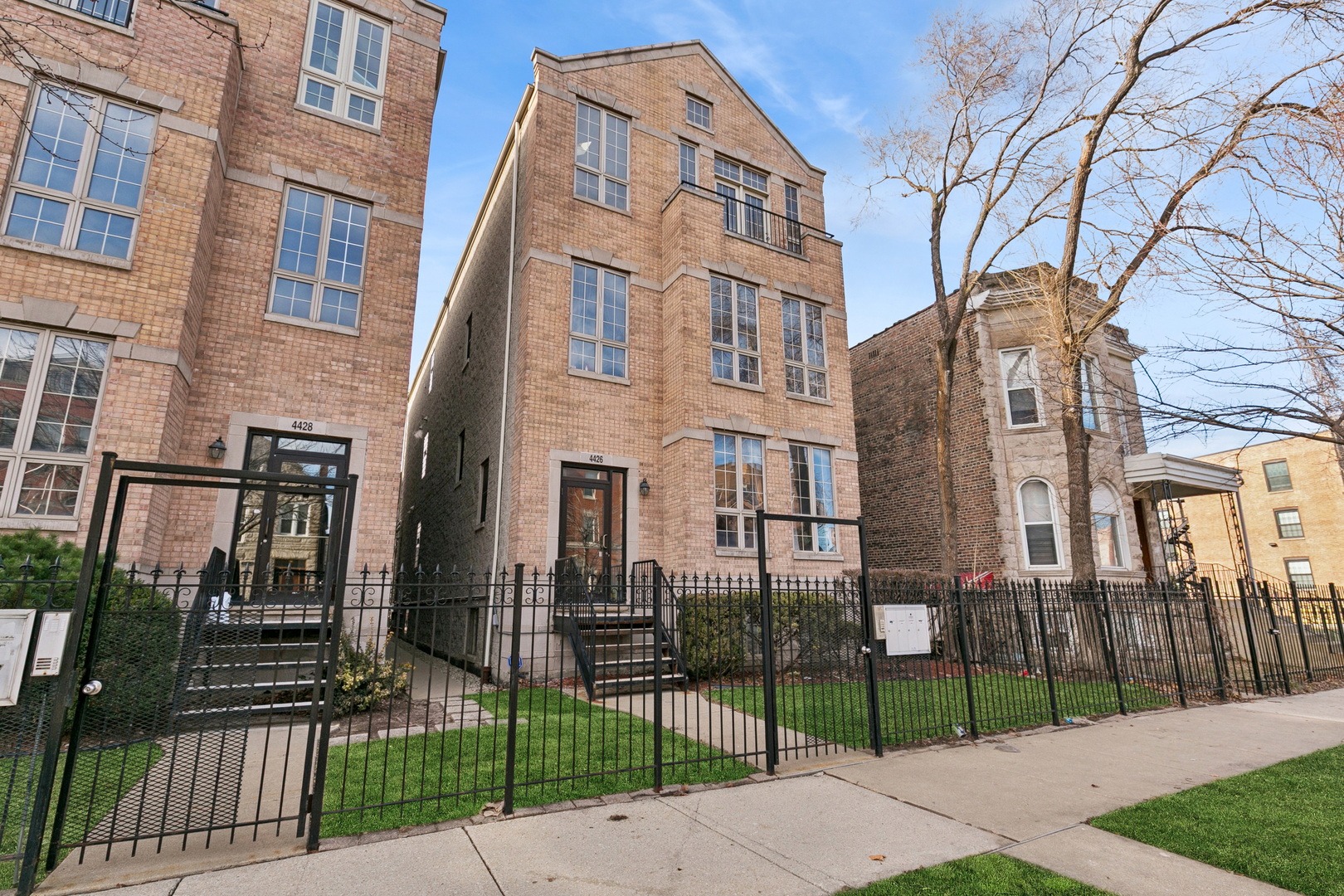4426 S CALUMET Avenue #3, Chicago, IL 60653