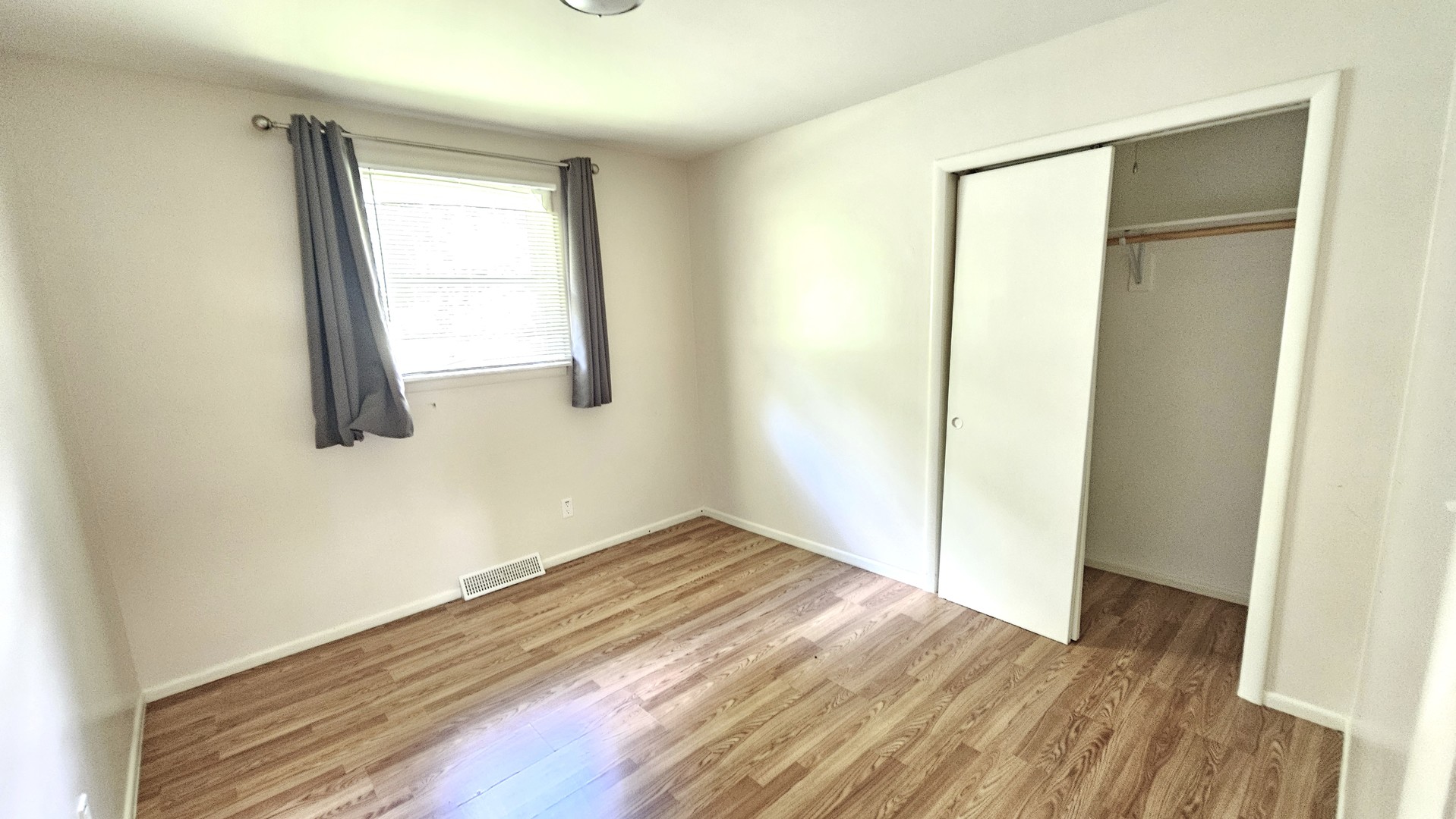 1703 Pinewood Lane, Joliet, IL 60433