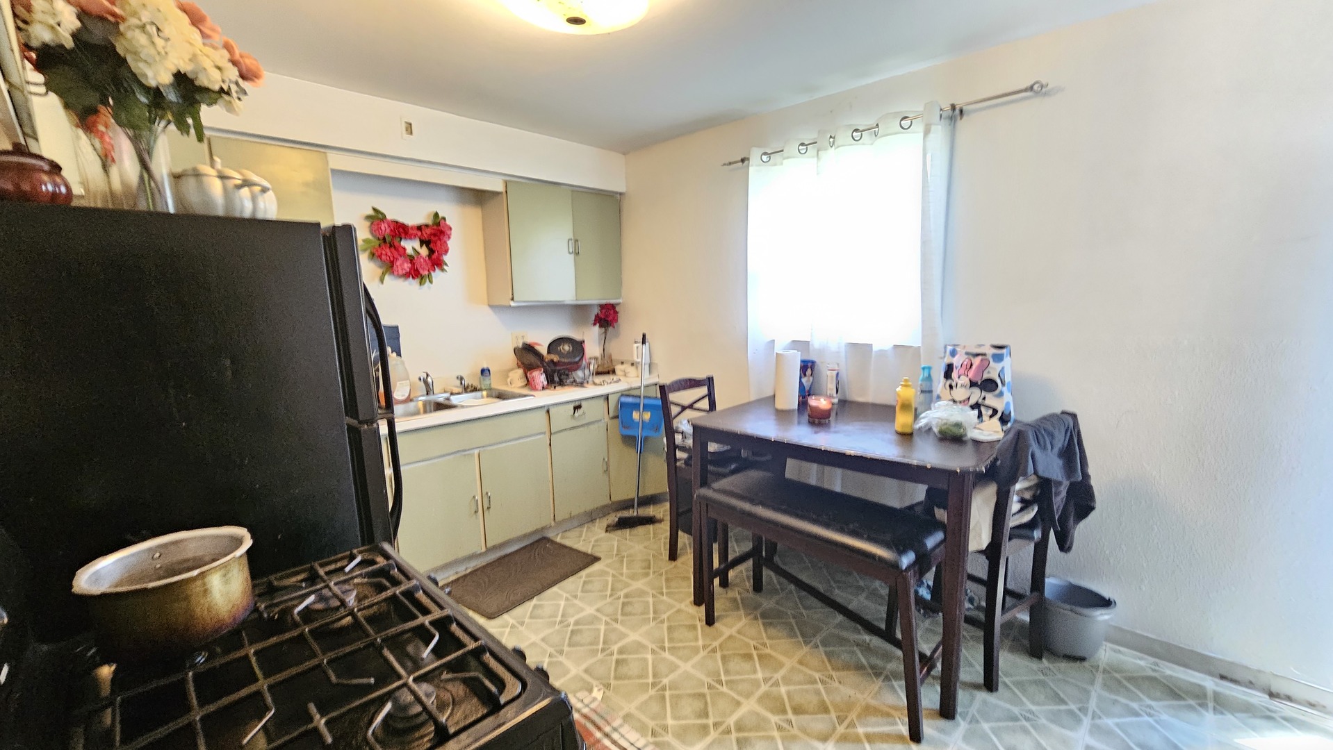 1703 Pinewood Lane, Joliet, IL 60433