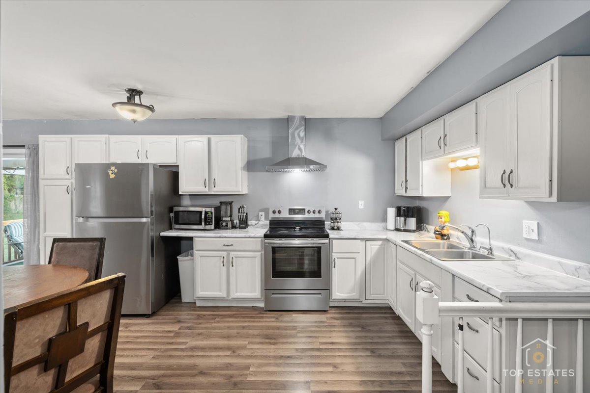 48W201 Keslinger Road, Maple Park, IL 60151
