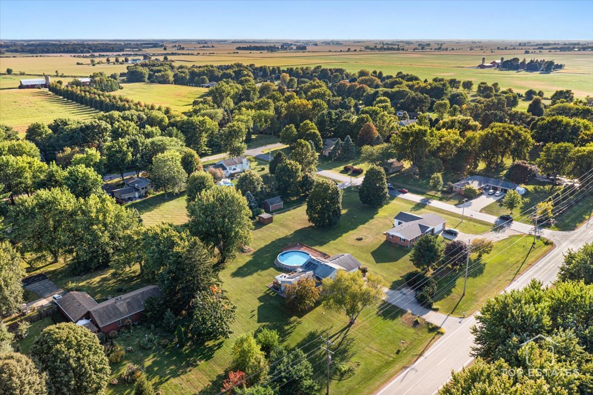 48W201 Keslinger Road, Maple Park, IL 60151