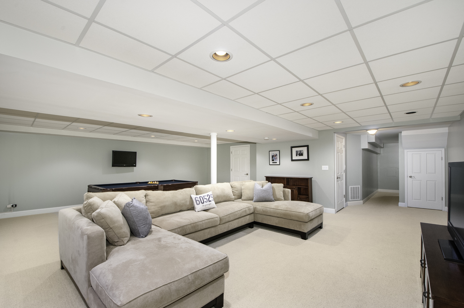 124 Fairway Drive, La Grange, IL 60525