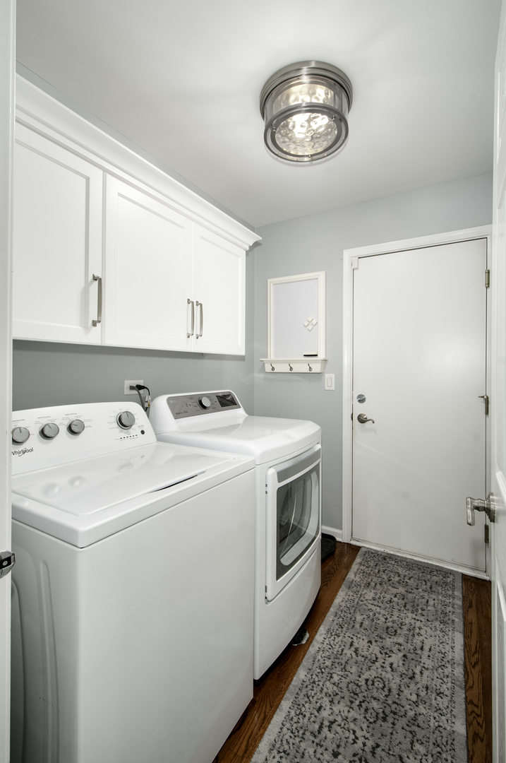 124 Fairway Drive, La Grange, IL 60525