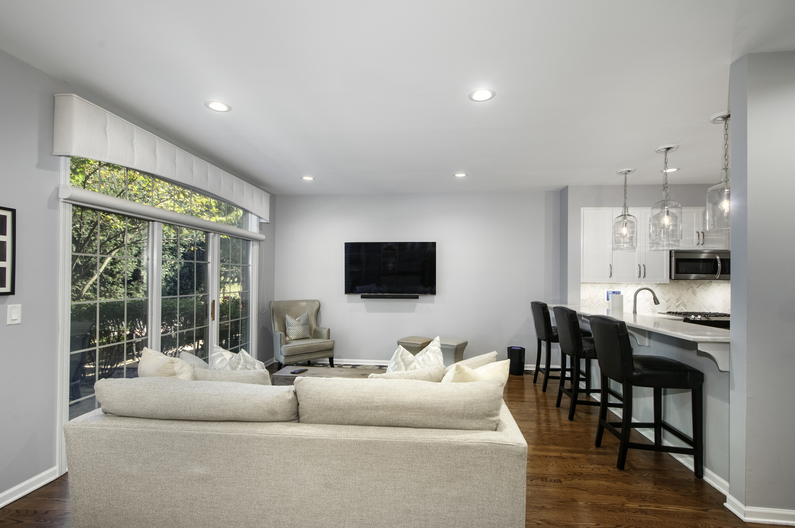 124 Fairway Drive, La Grange, IL 60525