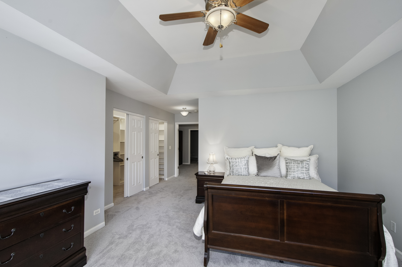 124 Fairway Drive, La Grange, IL 60525