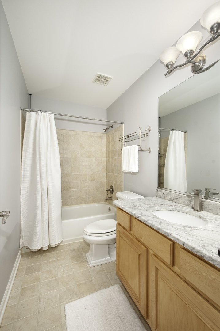 124 Fairway Drive, La Grange, IL 60525