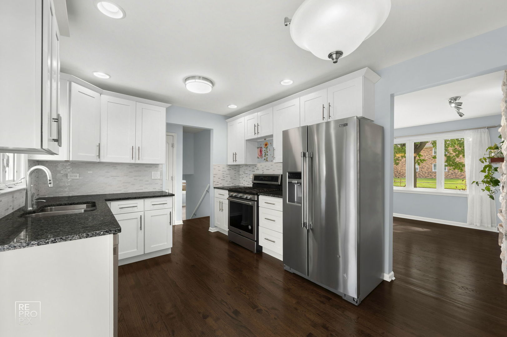7706 S Oconto Avenue, Bridgeview, IL 60455